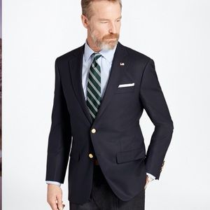 ✨Brooks Brothers Gold Button Navy Blazer